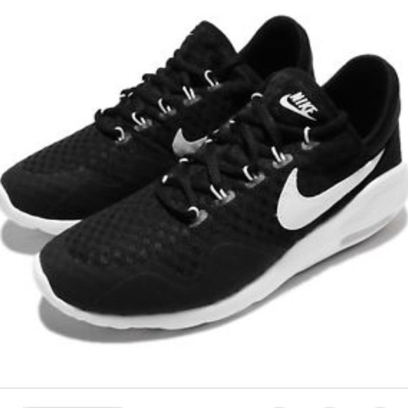 Nike Shoes - 🆕 Nike Air Max Sasha New - Black/white - NIB